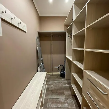 On Klovsky Uzviz Apartament *