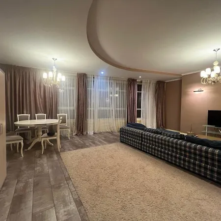On Klovsky Uzviz Apartament Kijów